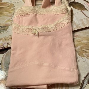 Banana Republic lace trimmed camisole-No size/care tags